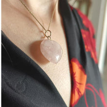 Load image into Gallery viewer, Rose quartz Heart Shaped Pendant
