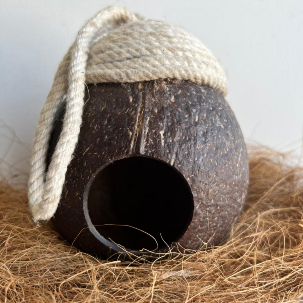 Natural Coconut Shell Bird nest | Bird Feeder